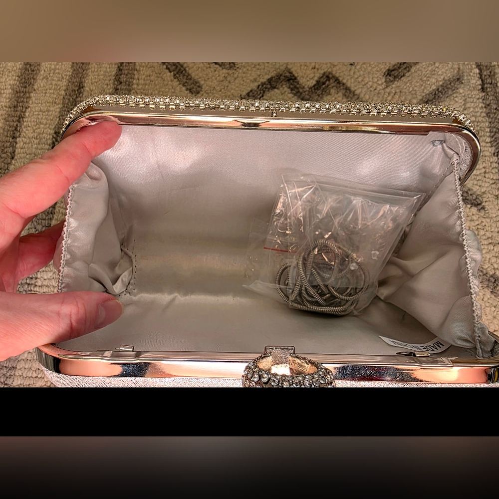 NWT Babeyond Heart Shaped Rhinestones Tassle Party Clutch - Picture 4 of 7